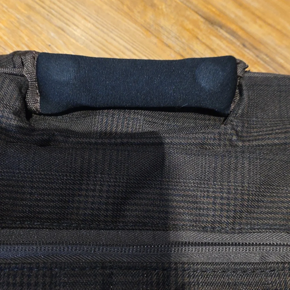 OGIO compact messenger